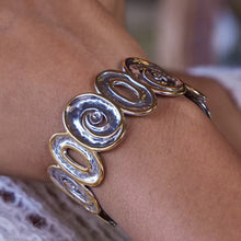 Cargar imagen en el visor de la galería, PULSERA ARO OVALADA DOBLE TONO
