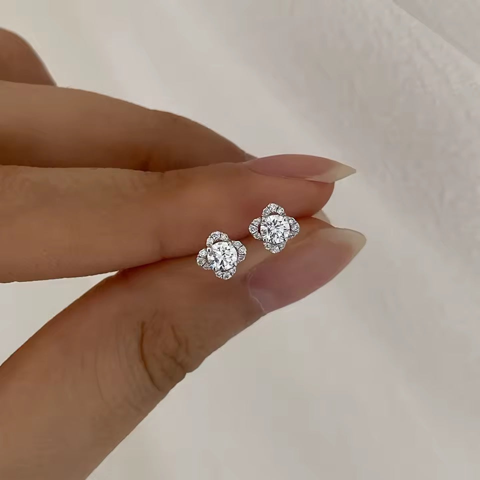 STUDS FLORES ZIRCONES