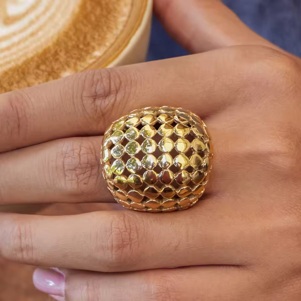 ANILLO GRANDE TEXTURIZADO