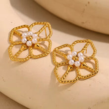 Cargar imagen en el visor de la galería, STUDS FLORES PERLAS
