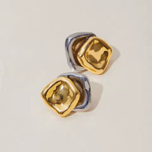 Cargar imagen en el visor de la galería, STUDS DOBLE TONO CUADROS
