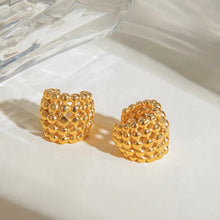 Cargar imagen en el visor de la galería, CHUNKY EAR CUFF PELOTITAS
