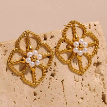Cargar imagen en el visor de la galería, STUDS FLORES PERLAS
